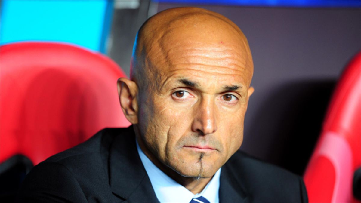 Luciano Spalletti được cho là đang cân nhắc về việc triệu tập trung vệ Calafiori.